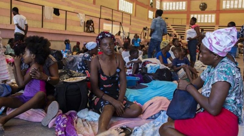 BINUH/Boulet-Groulx La violencia de las pandillas en Puerto Príncipe, Haití, ha forzado a miles de mujeres a huir con sus hijos en busca de una refugio seguro.